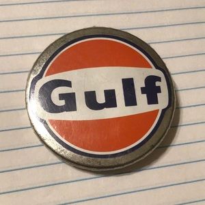 Vintage Gulf pin back button badge retro collectible garage shop gas & oil